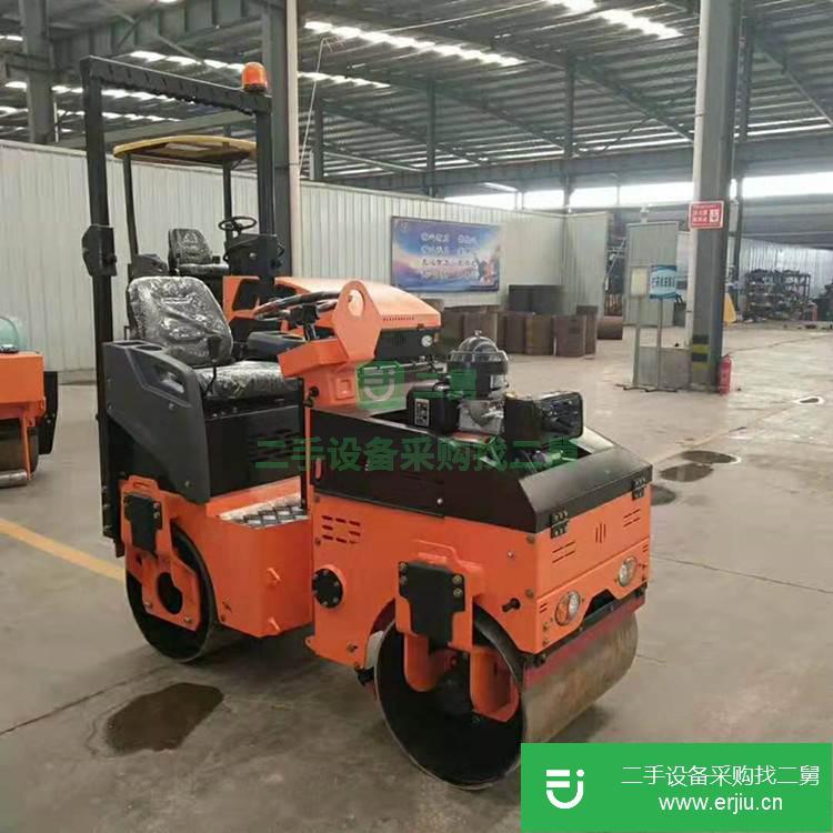 山東出售二手小型振動壓路機