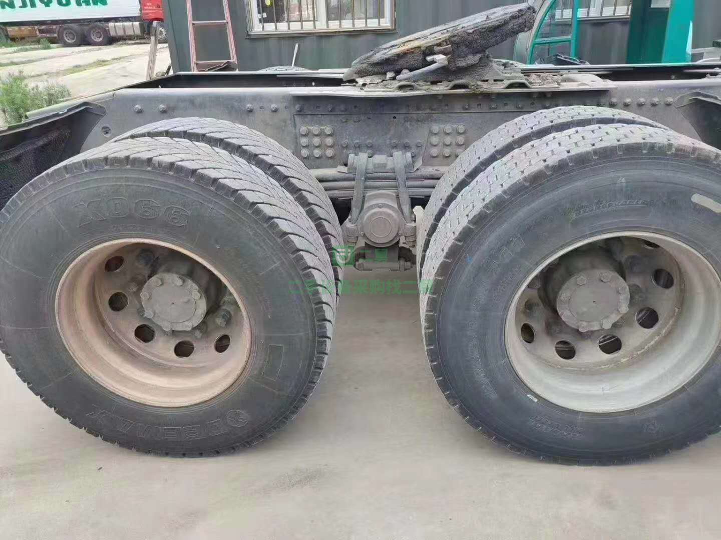 出售18年5月天龍旗艦牽引車 560馬力，國五雙驅輕體 ，輪胎9成新， 康明斯發動機