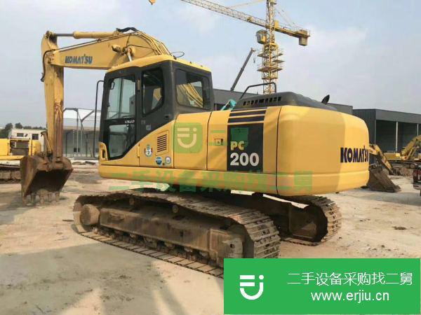 云南省出售二手小松200-7挖掘機