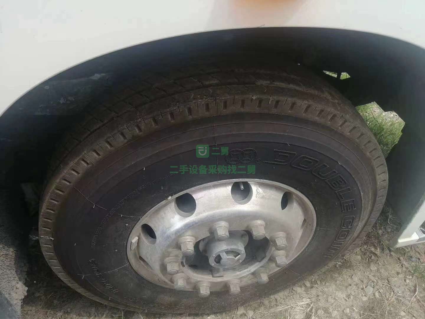出售2019年9月550馬力解放J6P牽引車,領航版四季款，首付7萬