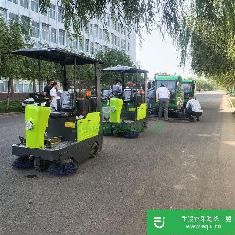 山東出售二手多功能電動掃路車