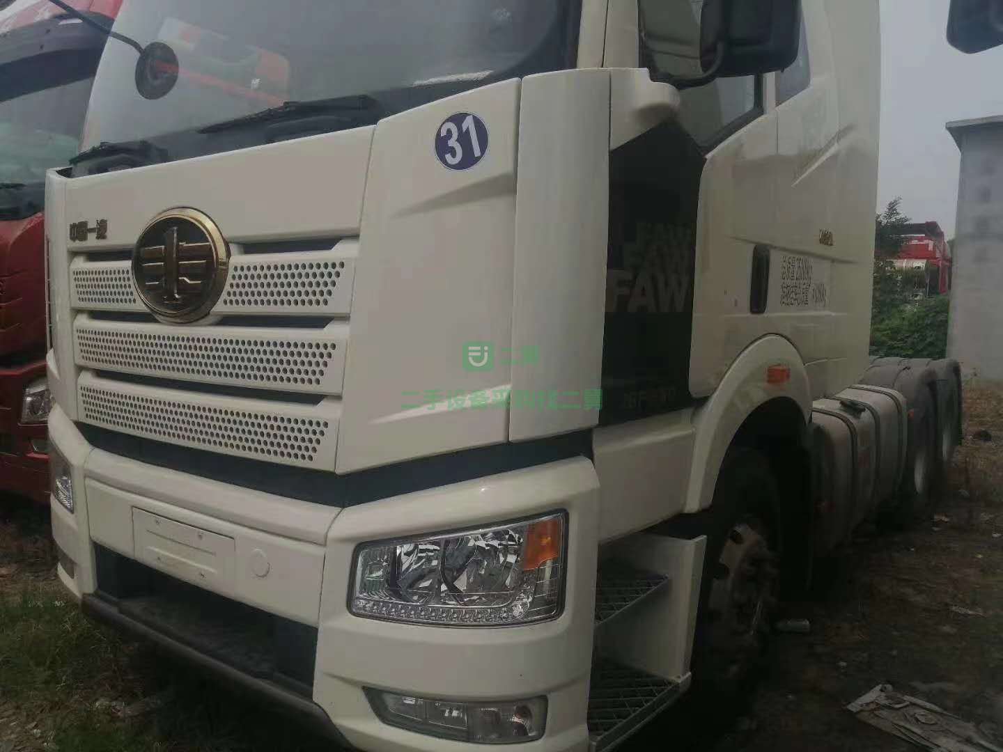 出售2019年9月550馬力解放J6P牽引車,領航版四季款，首付7萬