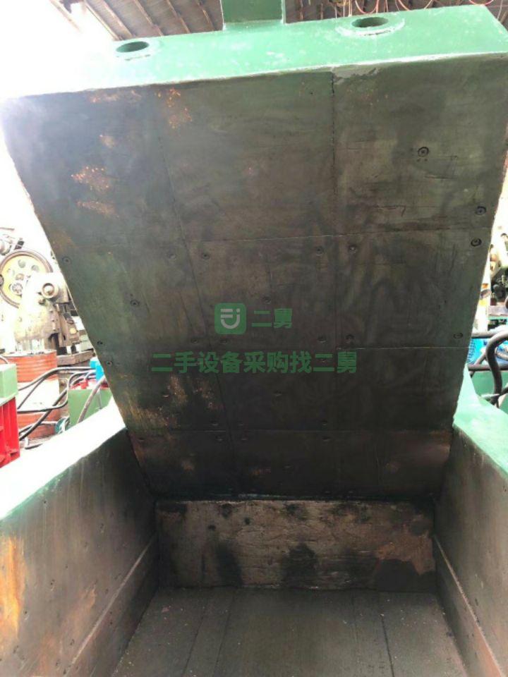 河南轉(zhuǎn)讓二手的華宏打包機(jī)壓塊機(jī)剪切機(jī)