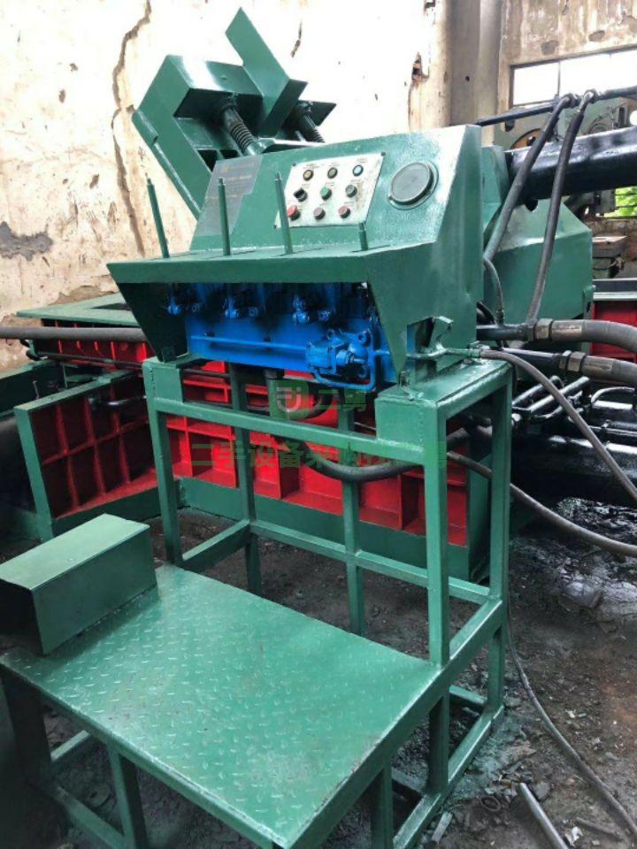 河南轉(zhuǎn)讓二手的華宏打包機(jī)壓塊機(jī)剪切機(jī)
