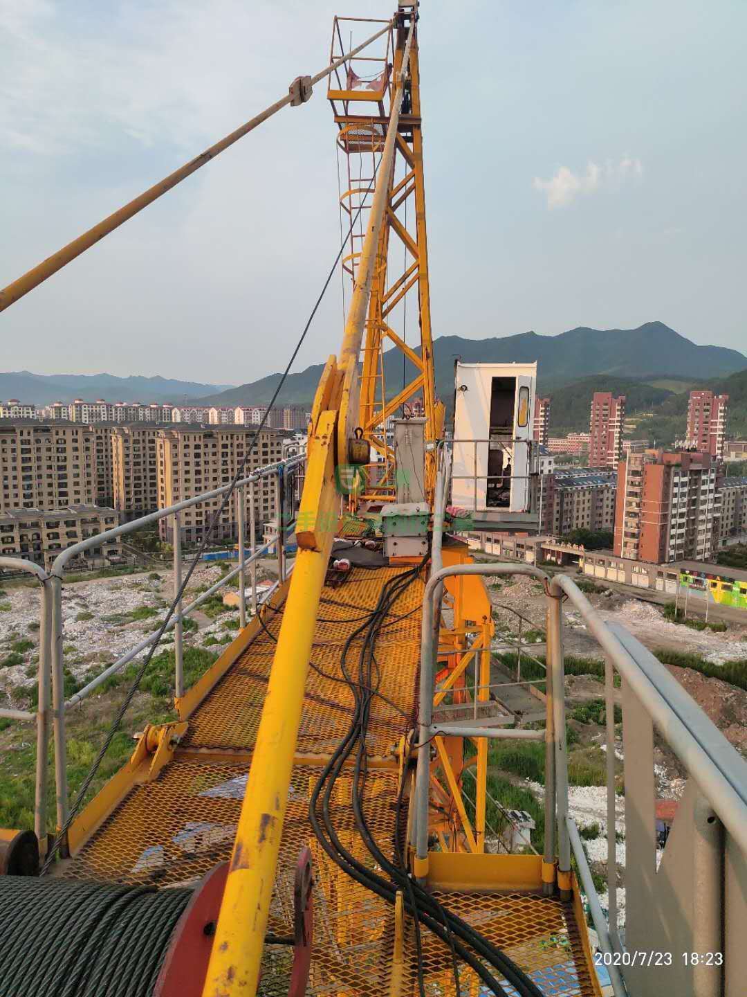 出售14年大漢塔吊，5510標高多14個節，六道扶墻發票手續齊全，出售26萬