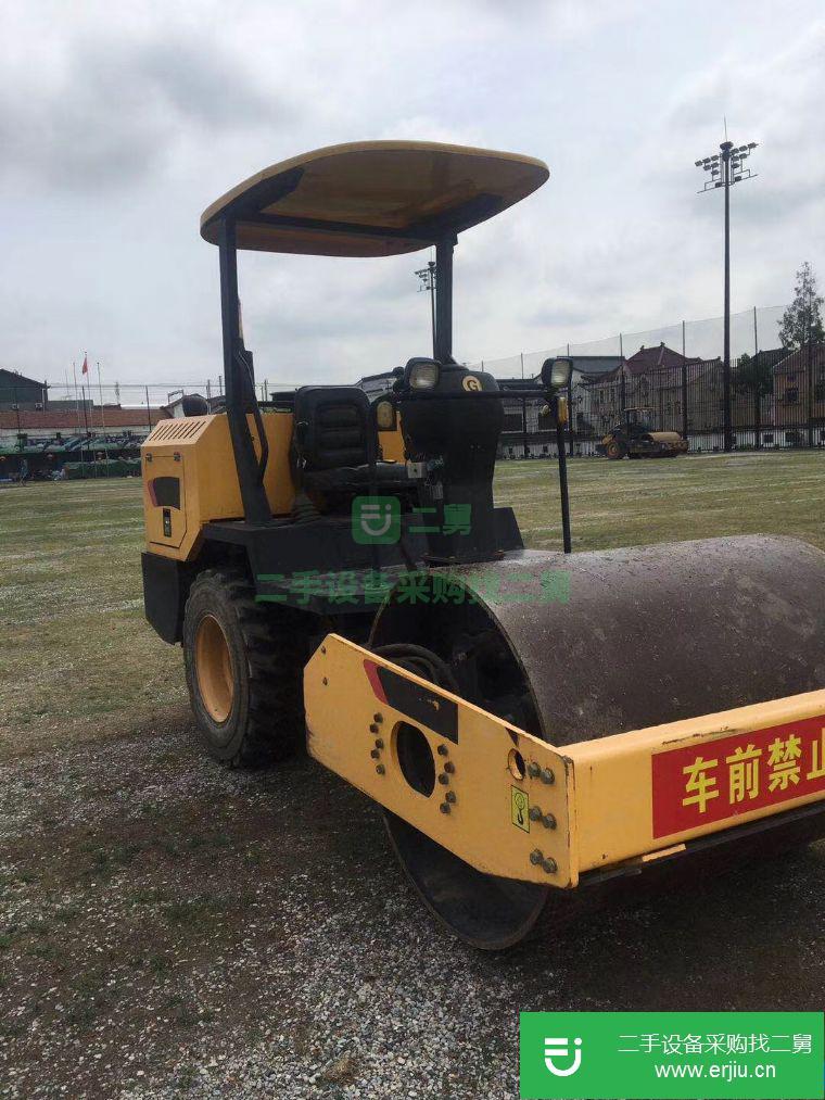 上海出售二手3.5噸單鋼輪振動(dòng)壓路機(jī)