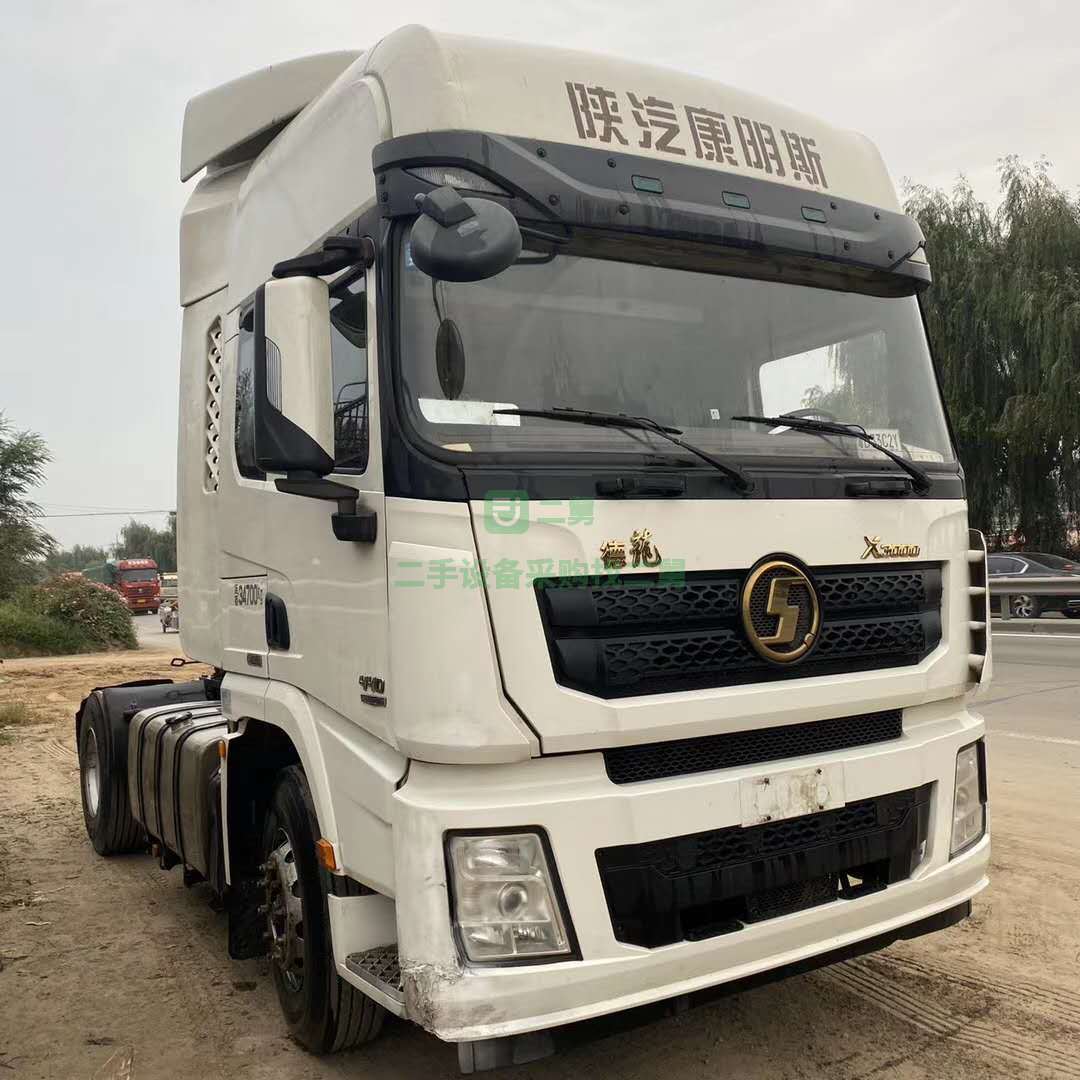 出售德龍x3000牽引車，440馬力，西康明斯發(fā)動(dòng)機(jī)，14檔伊頓變速箱，國五排放，首付7萬
