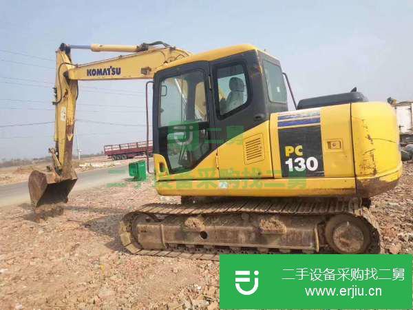 甘肅出售二手小松130-7挖掘機(jī)