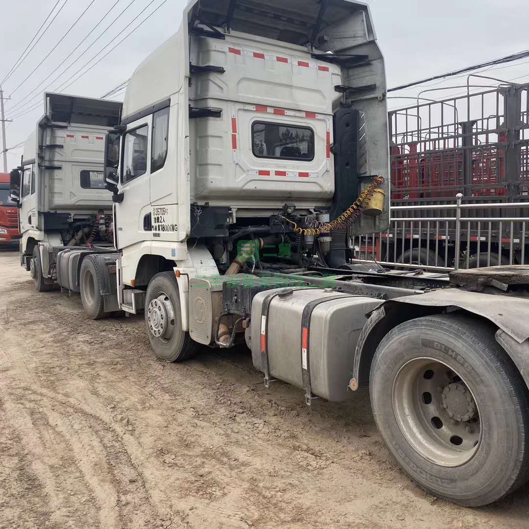 出售德龍x3000牽引車，440馬力，西康明斯發(fā)動(dòng)機(jī)，14檔伊頓變速箱，國五排放，首付7萬