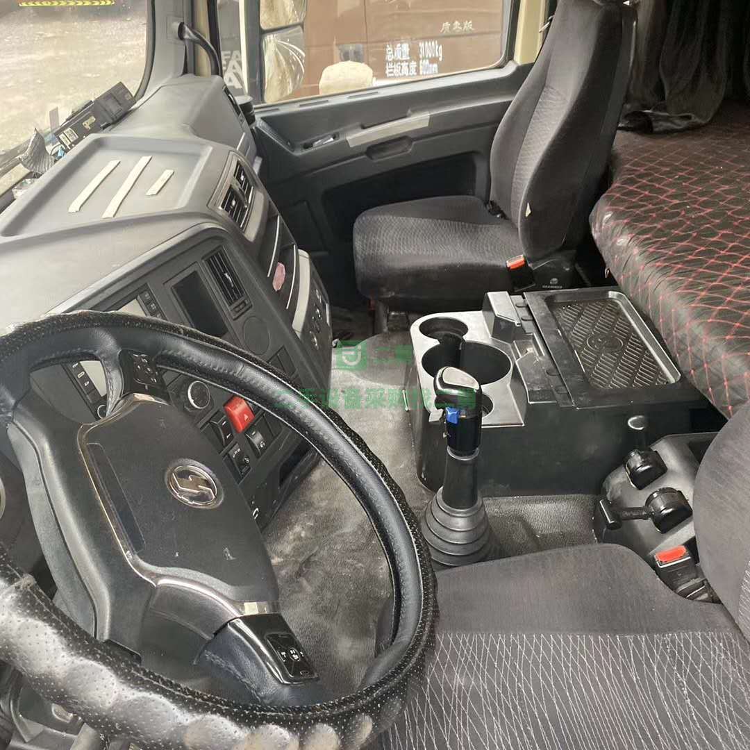 出售德龍x3000牽引車，440馬力，西康明斯發(fā)動(dòng)機(jī)，14檔伊頓變速箱，國五排放，首付7萬
