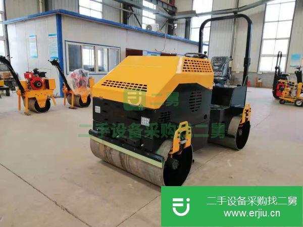 云南出售二手小型履帶式液壓挖掘機(jī)