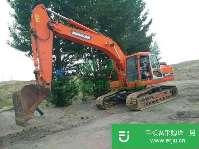 內蒙古出售二手225-7挖掘機