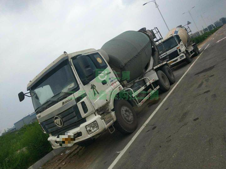 河南出售12年歐曼大12方攪拌車兩臺(tái)個(gè)人戶