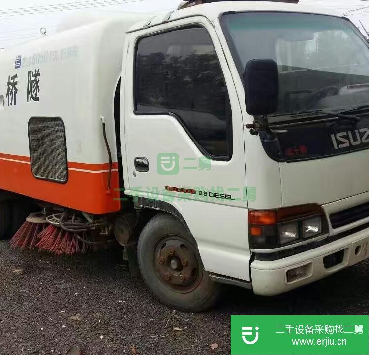 山東出售二手大型掃路車