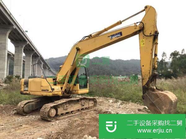 黑龍江出售二手小松210挖掘機