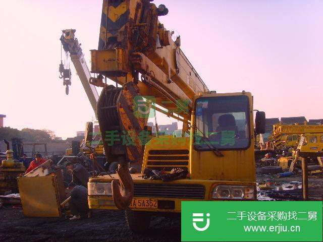 上海出售二手撫順履帶吊35-100噸起重機