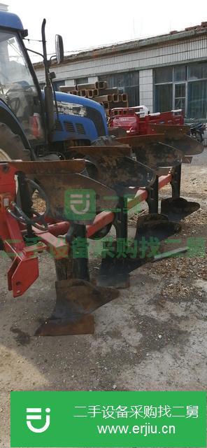 內(nèi)蒙古出售二手液壓翻轉(zhuǎn)犁地機