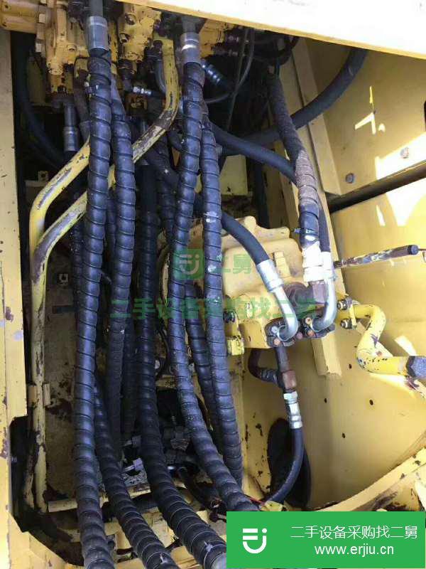 四川出售二手小松240挖掘機(jī)