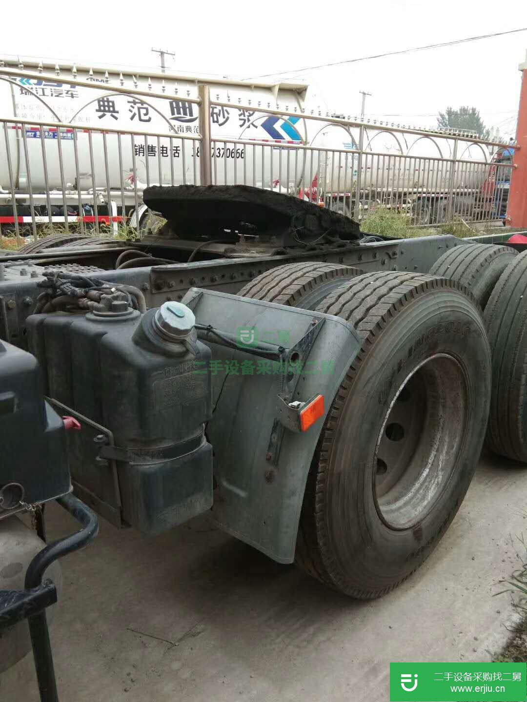 廣西出生二手一汽解放天V牽引車