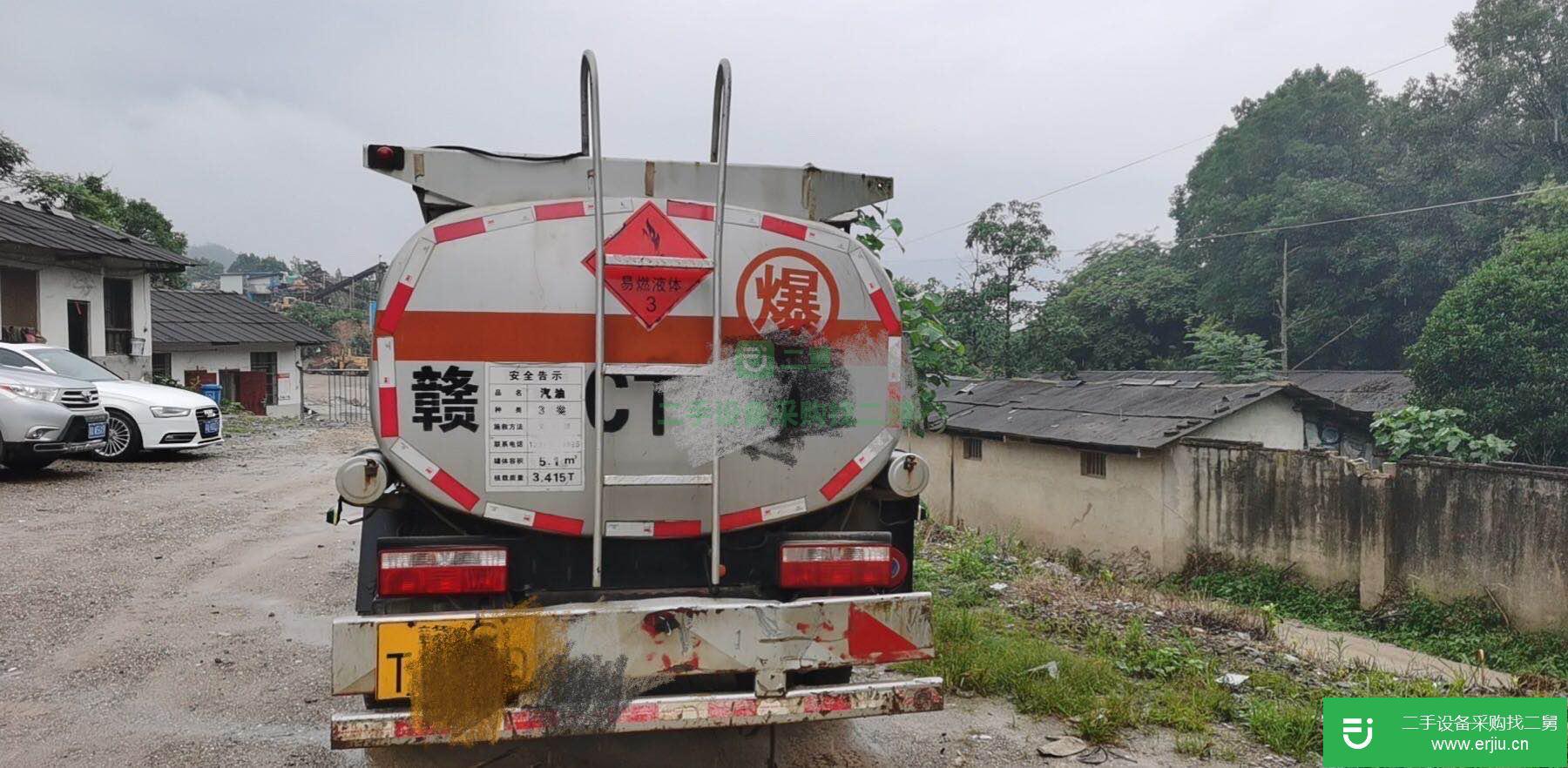 湖北出售二手油罐車九成新