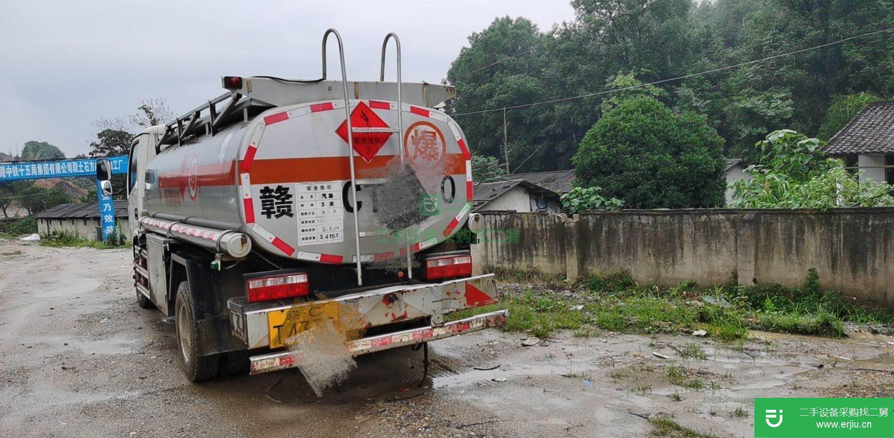湖北出售二手油罐車九成新