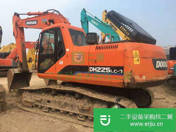 四川出售二手斗山225挖掘機