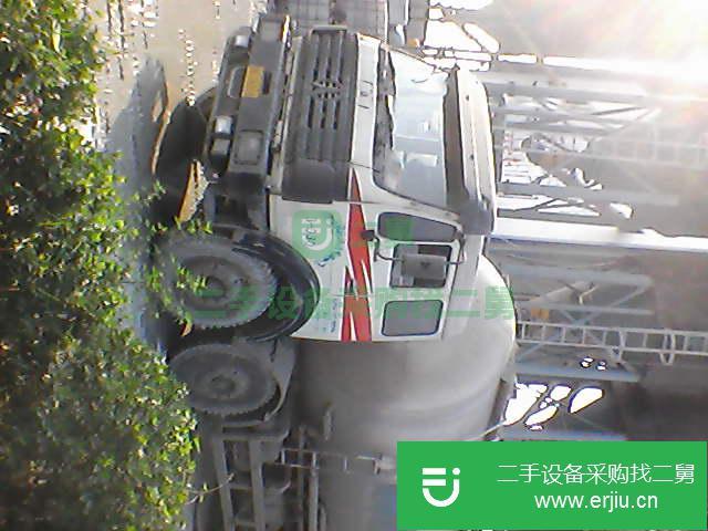 河南出售北方奔馳重型罐式貨車