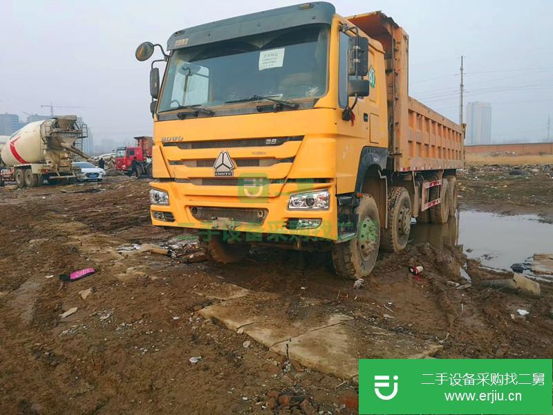 內(nèi)蒙古出售二手豪沃自卸車八成新
