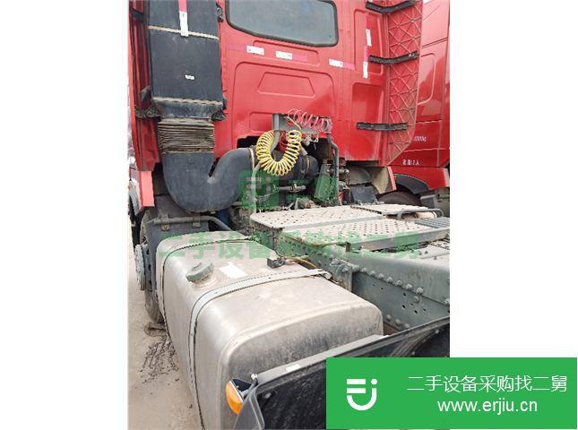 山東出售二手豪沃T7重卡440馬力6X4牽引車