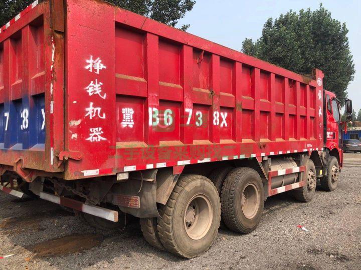 河北出售19年的輕型解放前四后箱長6米8自卸車