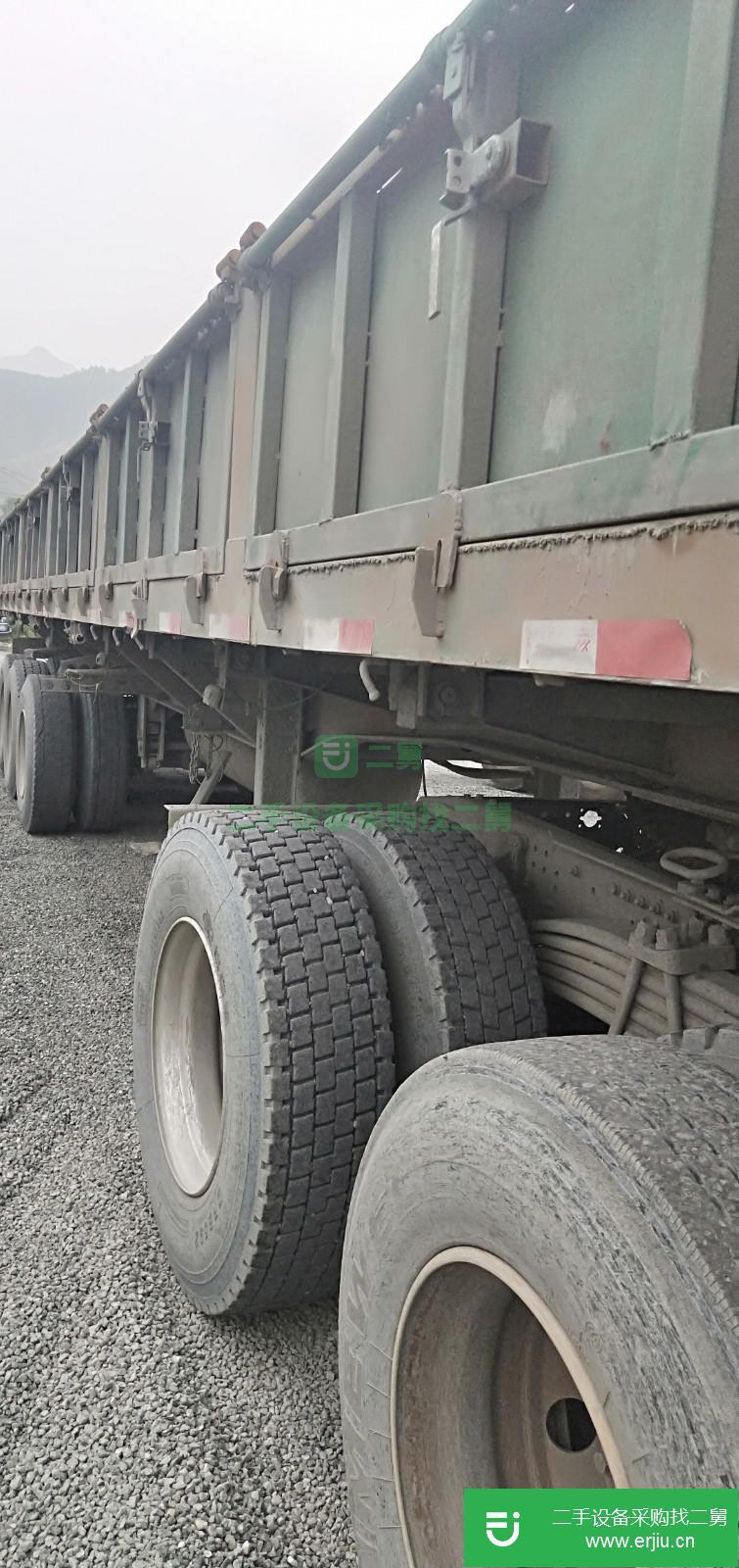 河北出售二手中國重汽準(zhǔn)重卡牽引車