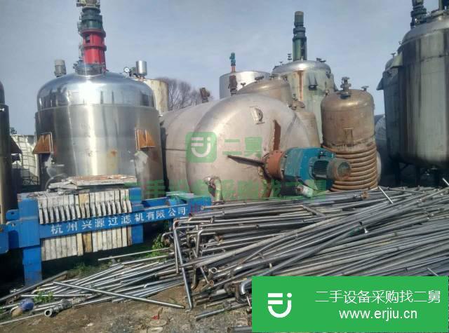 廣東出售二手5噸搪瓷反應(yīng)釜