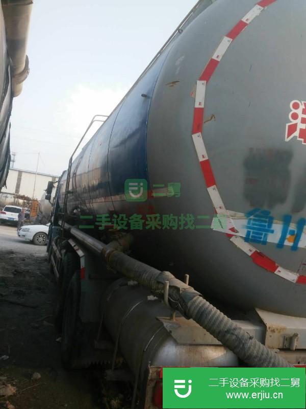 山東出售二手重汽HOWO牽引車(chē)