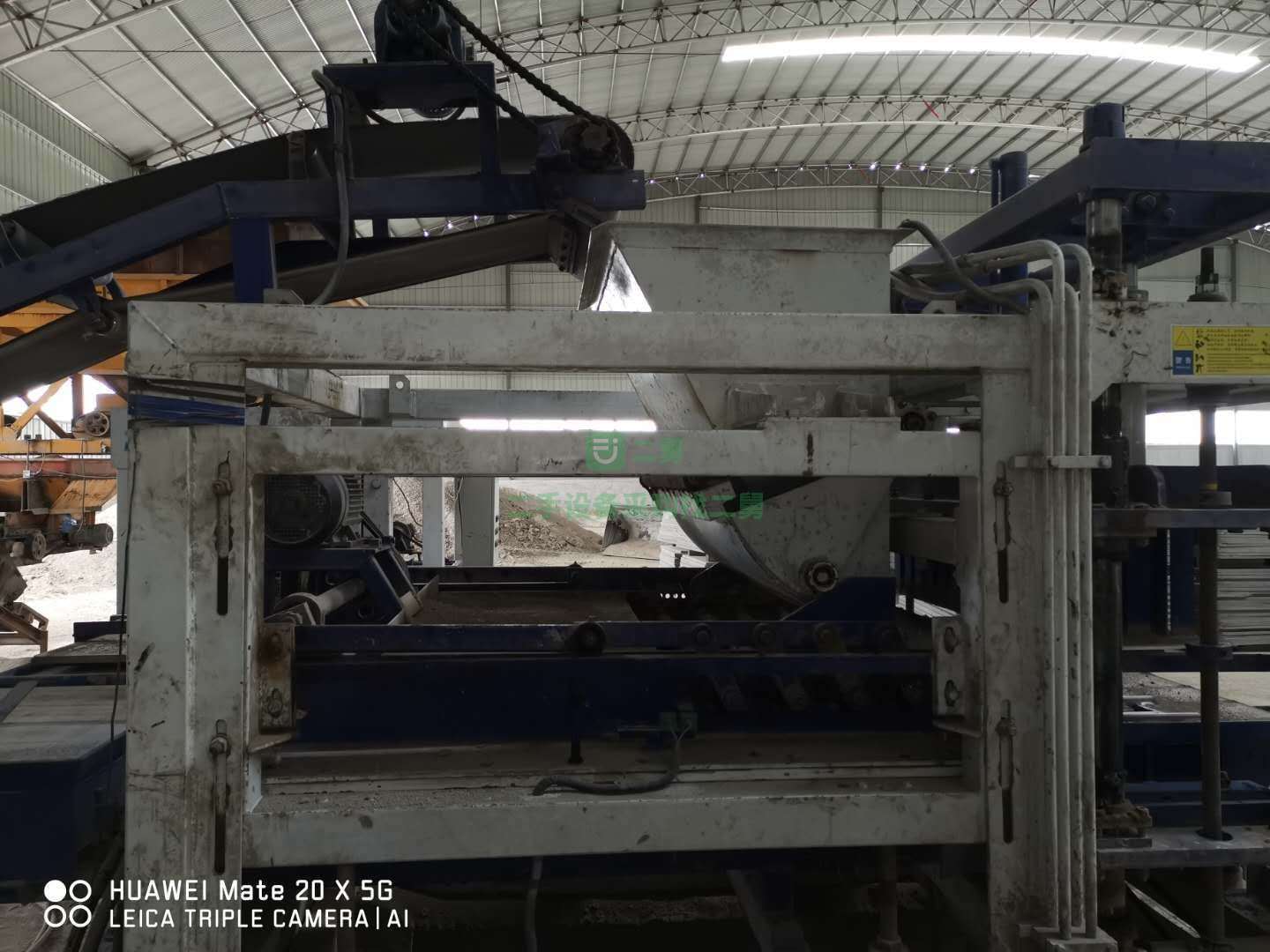 山東出售念鵬全自動(dòng)六型制磚機(jī)一整套