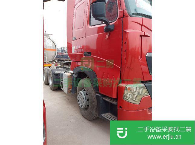 山東出售二手豪沃T7重卡440馬力6X4牽引車