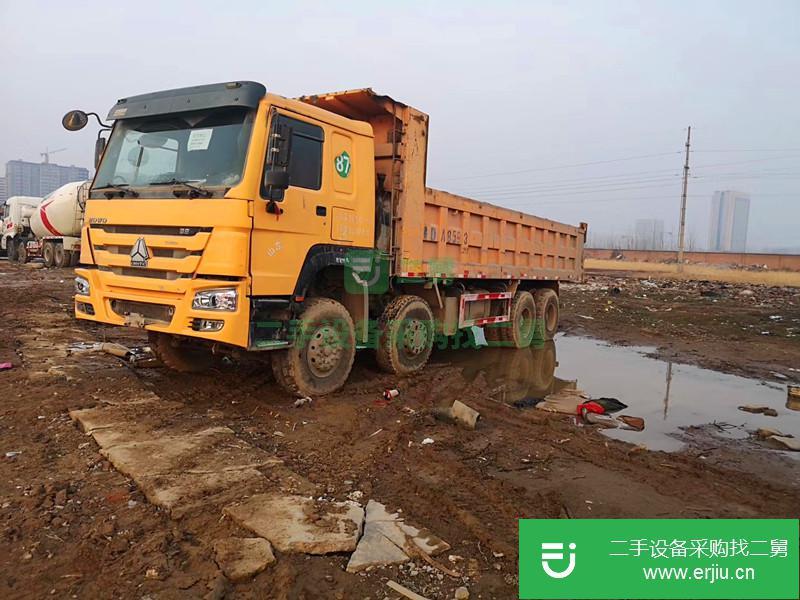 內(nèi)蒙古出售二手豪沃自卸車八成新