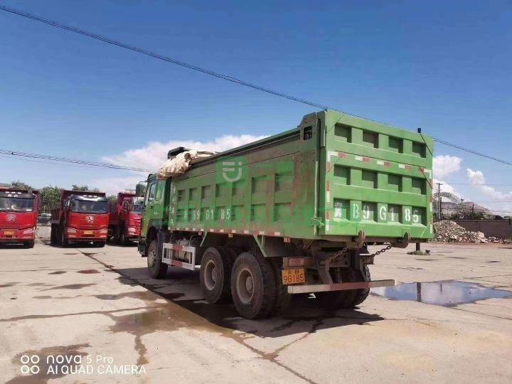 出售17年豪沃國五手續齊全個人戶精品車況價格便宜自卸車