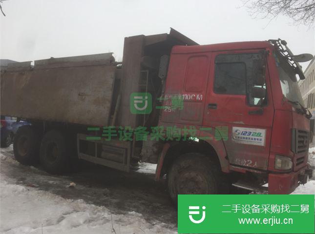 新疆出售二手中國重汽豪沃牽引車