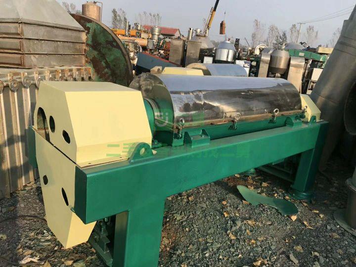山東出售二手青田LW550*2200臥螺離心機