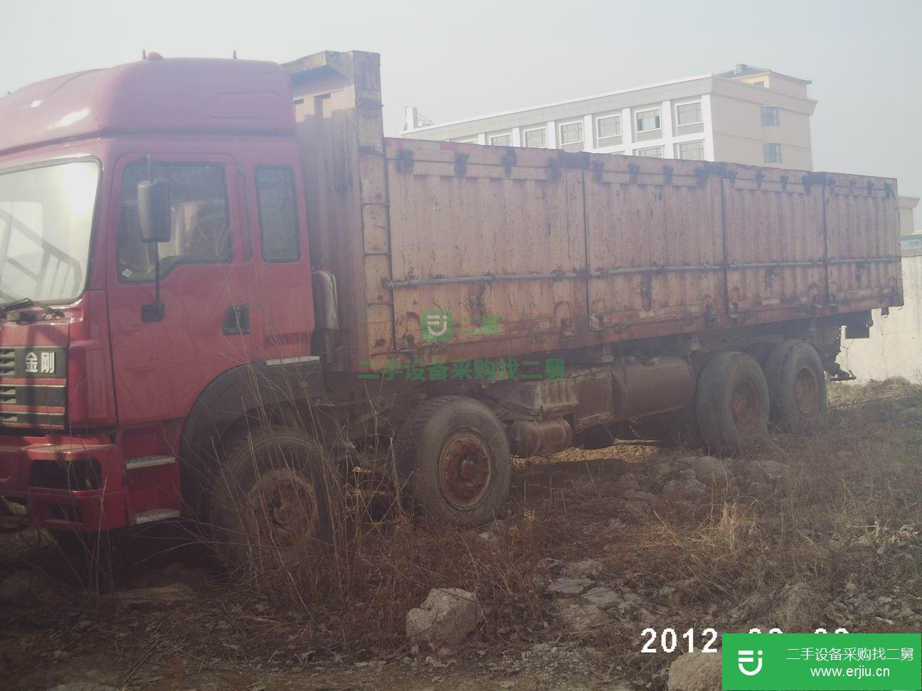 江蘇出售二手紅巖金剛9.6米側翻自卸車