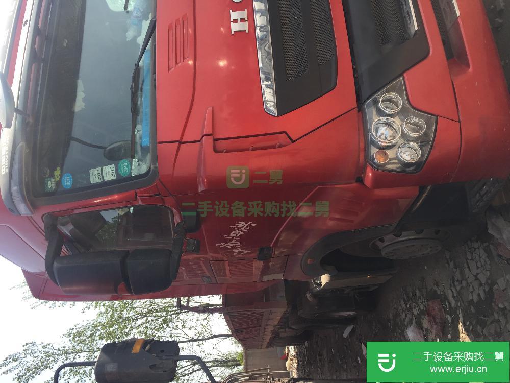 江蘇出售二手豪沃牽引車