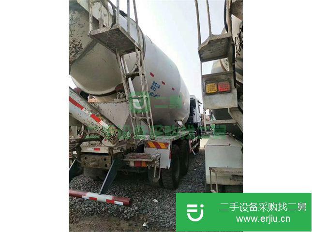 云南出售二手中國重汽混凝土攪拌車