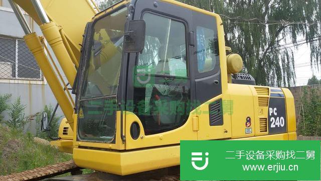 遼寧出售二手小松220挖掘機