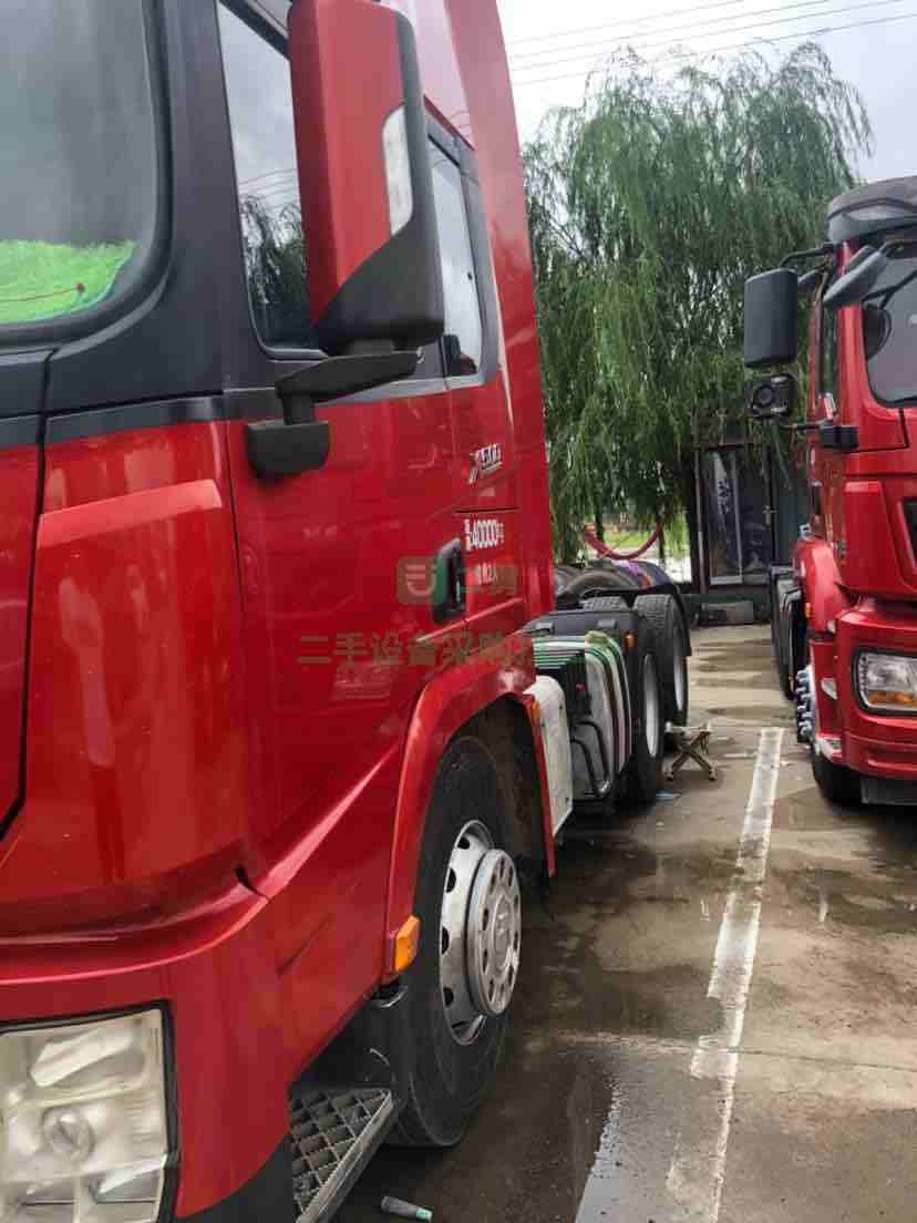 山東出售德龍X3000牽引車，500馬力國五雙驅(qū)輕體