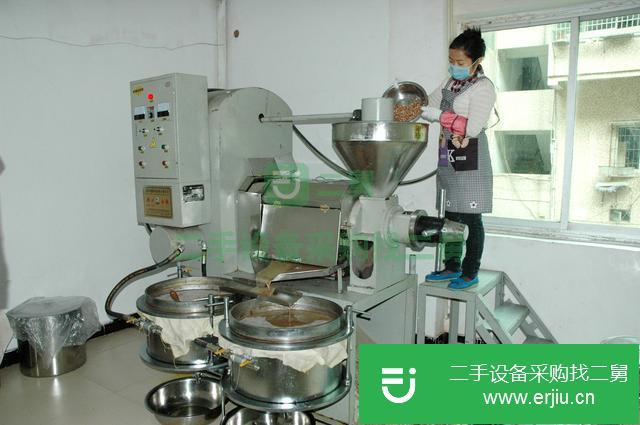 浙江出售二手榨油機(jī)九成新