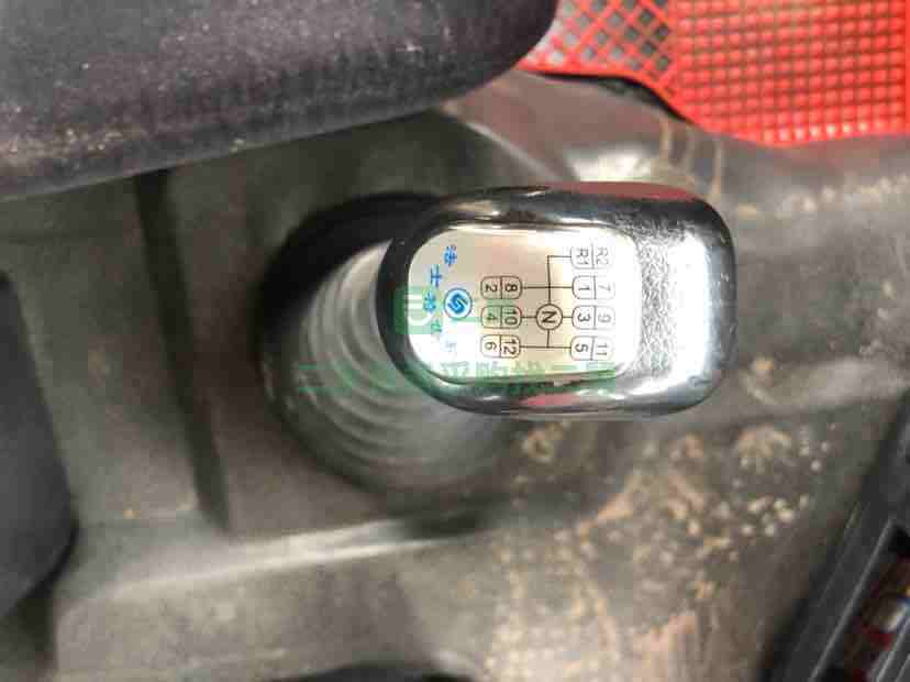 山東出售德龍X3000牽引車，500馬力國五雙驅(qū)輕體