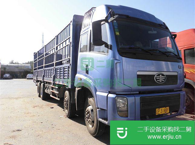 遼寧出售二手一汽解放前四后八倉(cāng)柵載貨車