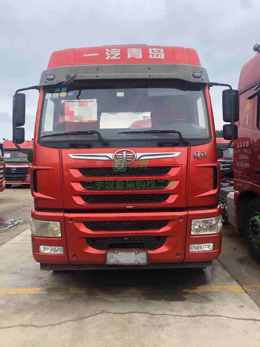 山東出售解放悍V375馬力 國五 雙驅輕體牽引車