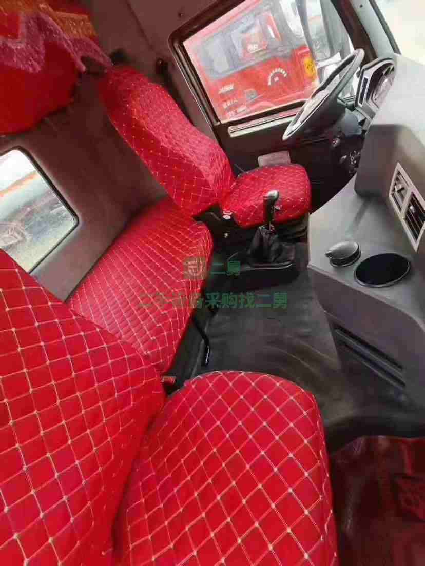 山東出售二手的18年的解放天V430馬力，雙驅輕體牽引車