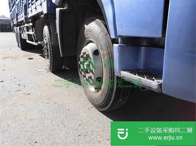 遼寧出售二手一汽解放前四后八倉(cāng)柵載貨車